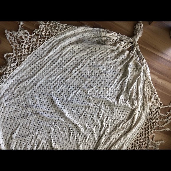 Anthropologie hand crocheted hammock - Picture 3 of 4